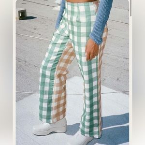 NWT Reversible Lisa Says Gah pants